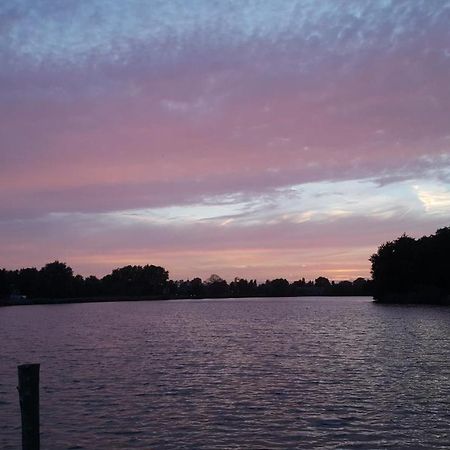 Hotel Restaurant Lakeside Uithoorn Eksteriør bilde